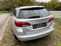 Gebraucht Opel Astra 110 PS (80 kW) 2018 Argon silber/ice silver Kombi