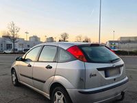 Second-hand Ford Focus 101 CP (74 kW) 2002 Argintiu Hatchback