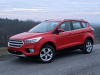 Gebraucht Ford Kuga 120 PS (88 kW) 2018 Rot SUV