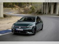 Neu VW Golf Edition 325 PS (239 kW) 2026 Grün (dark moss green metallic / schwarz uni) Coupé