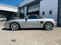 Gebraucht Porsche Boxster 220 PS (161 kW) 2000 Silber (metallic) Cabrio
