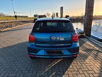 Gebraucht VW Polo LOUNGE 75 PS (55 kW) 2015 Blau Limousine