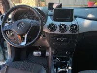 Gebraucht Mercedes B180 122 PS (89 kW) 2012 Blau Kleinwagen