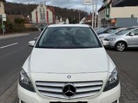 Gebraucht Mercedes B180 109 PS (80 kW) 2012 Weiß Van / Kleinbus