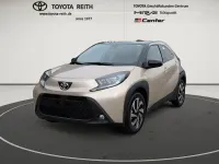Neu Toyota Aygo X 72 PS (52 kW) 2025 Ginger beige (4u9)/ black mica SUV
