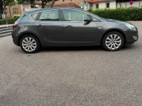 Gebraucht Opel Astra 140 PS (102 kW) 2012 Grau Kleinwagen