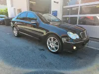 Gebraucht Mercedes C230 Avantgarde 204 PS (150 kW) 2007 Schwarz Limousine