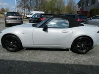 Gebraucht Mazda MX5 Exclusive-Line 131 PS (96 kW) 2015 Weiß Cabrio