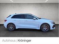 Neu Audi RS3 Comfort 400 PS (294 kW) 2025 Grau (arkonaweiß) Limousine