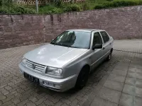 Gebraucht VW Vento 90 PS (66 kW) 1996 Grau Limousine