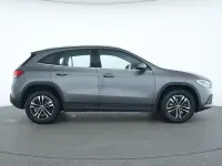 Gebraucht Mercedes GLA200 Style 150 PS (110 kW) 2023 Mountaingrau SUV