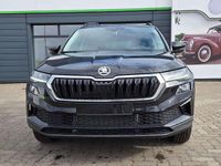 Neu Skoda Karoq Selection 150 PS (110 kW) 2025 Black magic perleffekt SUV