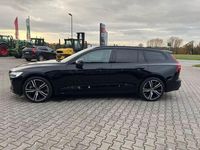 Gebraucht Volvo V60 Plus 455 PS (334 kW) 2022 Black solid "stone" / solid Kombi