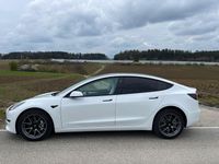 Gebraucht Tesla Model 3 RWD 239 kW (325 PS) 2022 Weiß Limousine
