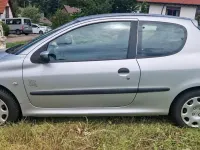 Gebraucht Peugeot 206 70 PS (51 kW) 2004 Silber Kleinwagen