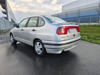 Gebraucht Seat Cordoba 75 PS (55 kW) 1995 Silber Limousine