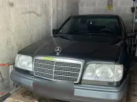 Usata Mercedes E250 113 CV (83 kW) 1995 Nero Berlina