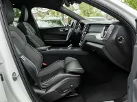Gebraucht Volvo XC60 Plus 197 PS (144 kW) 2023 Weiß SUV