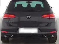 Gebraucht VW Golf VII Highline 150 PS (110 kW) 2019 Grau Limousine
