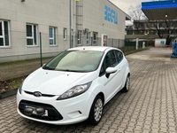 Gebraucht Ford Fiesta 60 PS (44 kW) 2010 Weiß Kleinwagen