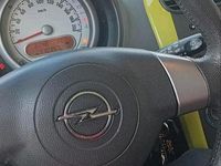 Gebraucht Opel Agila 105 PS (77 kW) 2011 Silber Kleinwagen