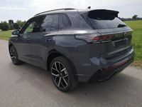 Neu VW Tiguan R-line 220 PS (161 kW) 2025 Delfingrau metallic SUV