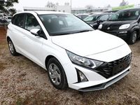 Neu Hyundai i20 Select 90 PS (66 kW) 2025 Atlas white Kleinwagen
