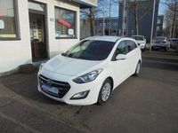 Gebraucht Hyundai i30 Style 110 PS (80 kW) 2017 Weiß Limousine