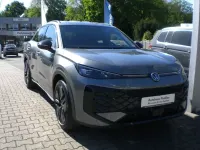 Neu VW T-Roc R-line 150 PS (110 kW) 2026 Wolf grey metallic SUV
