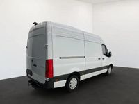 Gebraucht Mercedes Sprinter 150 PS (110 kW) 2024 Arktikweiss Van