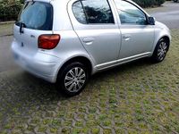 Gebraucht Toyota Yaris 87 PS (63 kW) 2004 Silber Kleinwagen