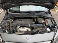 Gebraucht Mercedes B180 122 PS (89 kW) 2015 Silber Van / Kleinbus