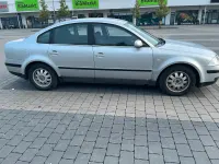Usata VW Passat 131 CV (96 kW) 2003 Argento Berlina