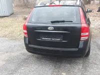 Usado Kia Ceed 90 CV (66 kW) 2011 Negro Utilitario
