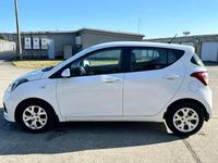 Gebraucht Hyundai i10 67 PS (49 kW) 2015 Weiß Kleinwagen