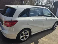 Gebraucht Mercedes B180 Style 102 PS (75 kW) 2014 Weiß Van / Kleinbus