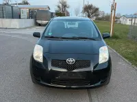 Gebraucht Toyota Yaris 70 PS (51 kW) 2007 Schwarz Kleinwagen