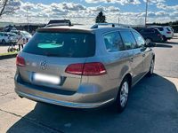 Gebraucht VW Passat 105 PS (77 kW) 2014 Grau Kombi
