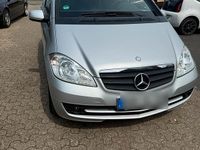 Gebraucht Mercedes A160 95 PS (69 kW) 2011 Silber Kleinwagen