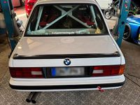 Gebraucht BMW 325 190 PS (139 kW) 1988 Weiß Limousine