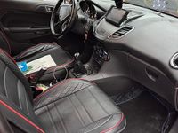 Gebraucht Ford Fiesta 82 PS (60 kW) 2017 Rot Kleinwagen