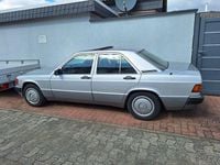 Gebraucht Mercedes 190 75 PS (55 kW) 1993 Silber Limousine