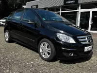 Gebraucht Mercedes B180 116 PS (85 kW) 2009 Schwarz Van / Kleinbus