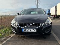Gebraucht Volvo V60 163 PS (119 kW) 2013 Schwarz Kombi