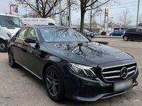 Gebraucht Mercedes E220 194 PS (142 kW) 2019 Schwarz Limousine