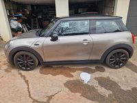 Käytetty Mini Cooper 136 HP (100 kW) 2018 Hopea Viistoperä