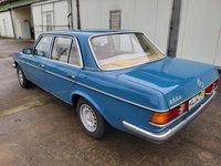 Gebraucht Mercedes E280 185 PS (136 kW) 1978 Blau Limousine