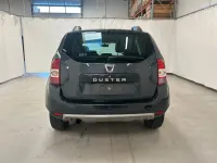 Gebraucht Dacia Duster Basis 125 PS (91 kW) 2015 Grau SUV