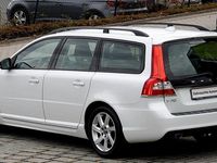 Gebraucht Volvo V70 181 PS (133 kW) 2015 Weiß Kombi