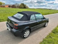 Gebraucht VW Golf 115 PS (84 kW) 2002 Schwarz Cabrio